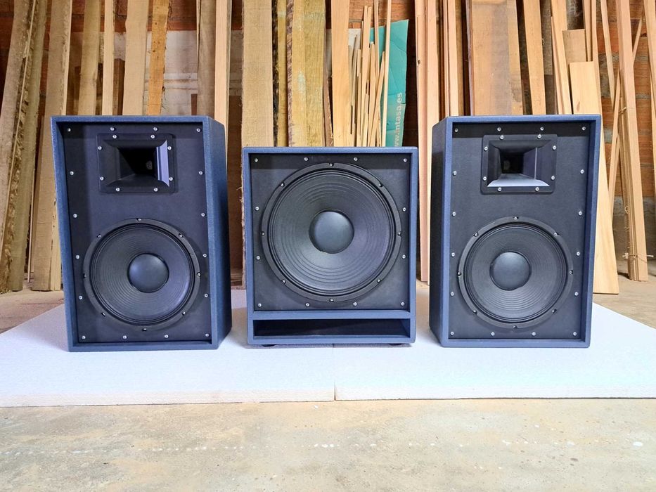 Colunas de som profissional