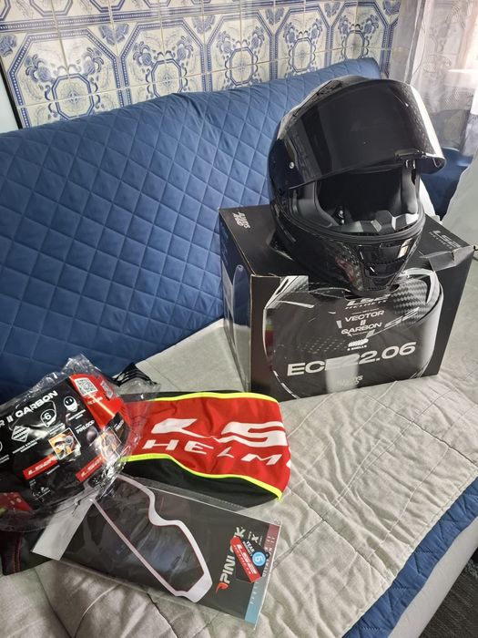 Capacete ls2 vector II carbon gloss