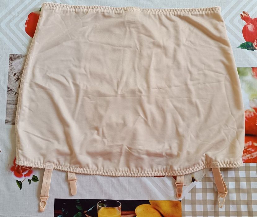 Фірмовий вінтажний ретро пояс для панчіх чулок р. l-xl