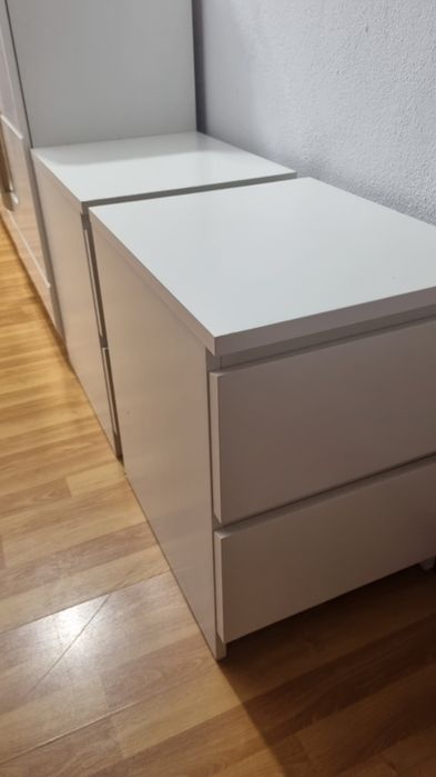 2 mesas cabeceira ikea