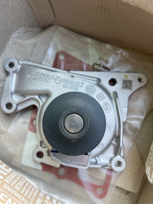 Помпа для Renault К9К 1.5 дизель,Original