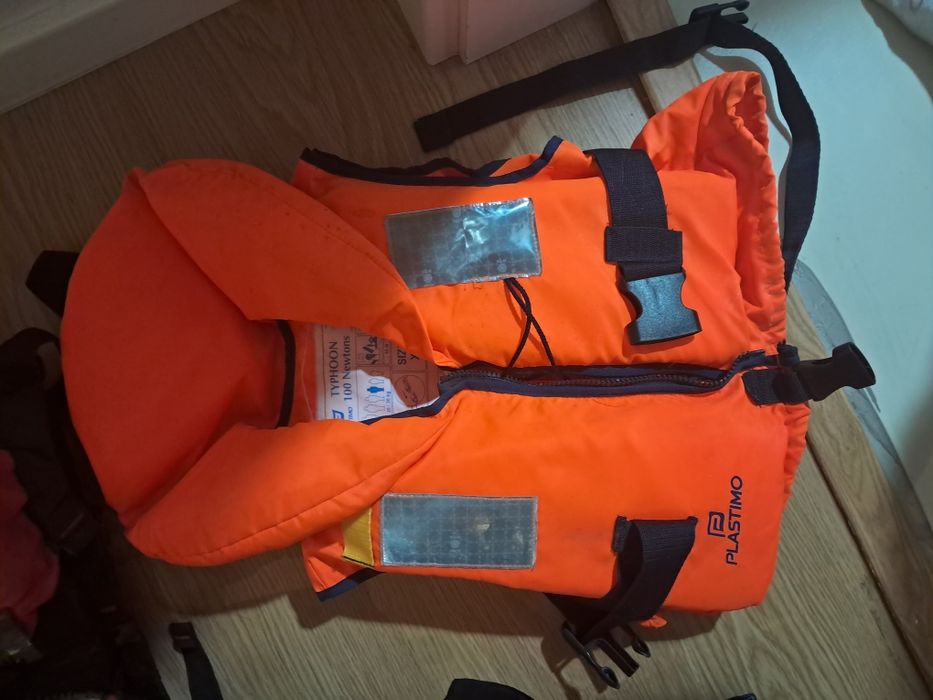 Vendo coletes a preço baixo estado novo/usado
