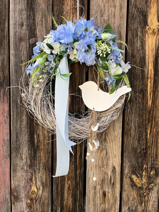 Wianek wiosenny na drzwi, dekoracja do domu