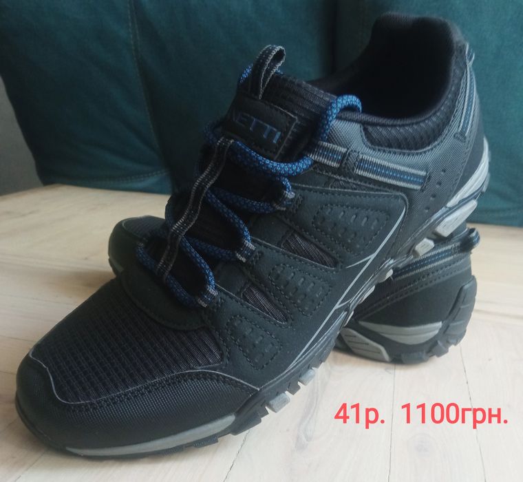 Продам кроссовки