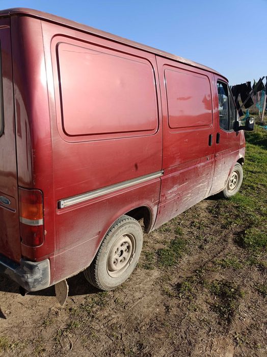 Ford Transit a venda