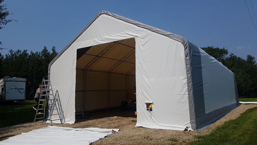 Hala namiotowa z dwuspadowym dachem 9,15x12,2m PVC 750g/m2