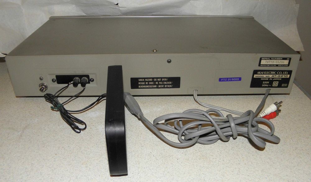 ! Wysyłka GratiS ! AKAI Tuner AT-S210 Radio alu panel AT 210 szerokość 44 cm Unitra Diora