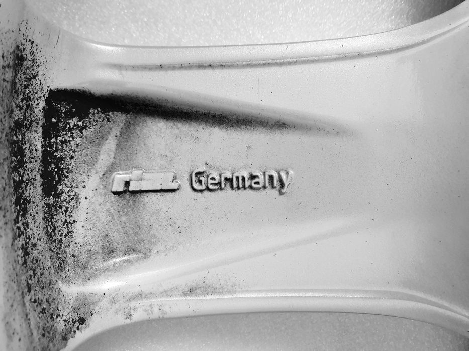 Alufelgi RIAL 17" Audi Seat Skoda VW 7.5JX17H2 ET47 5/112