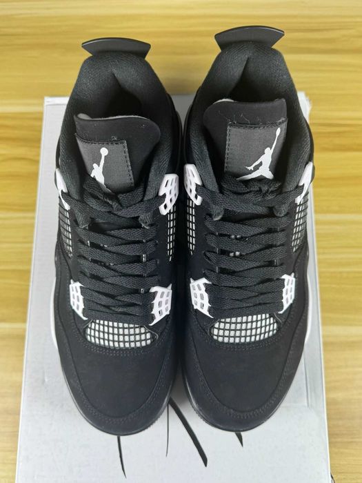 Air Jordan 4 Retro White Thunder  R. 45