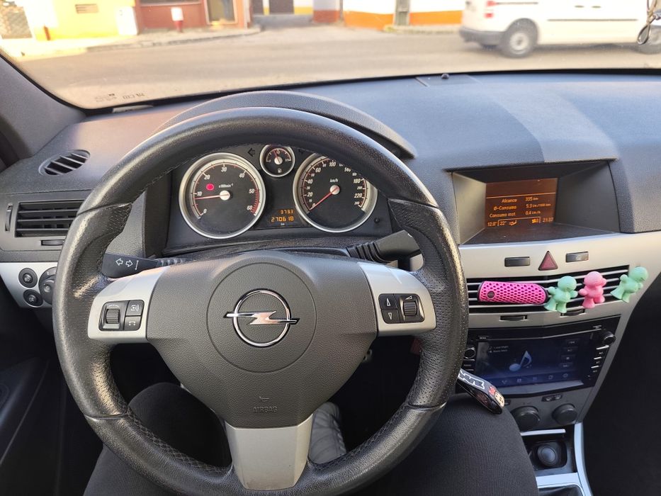 Opel Astra GTC  2007