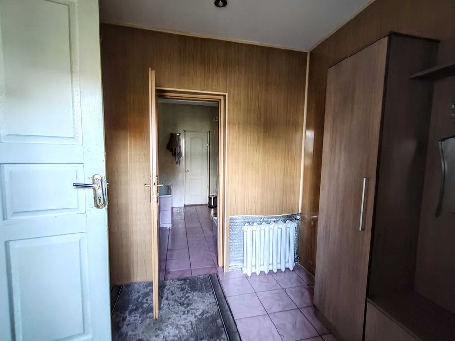 Будинок на просторій земельній ділянці між Базарчиком та Сушильним