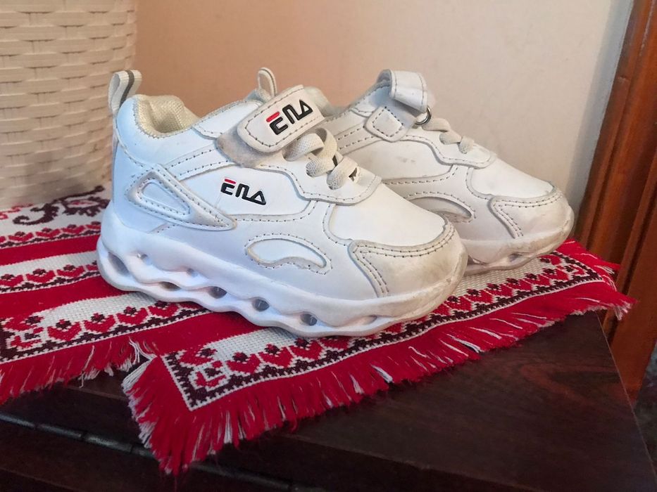 Дитяче взуття без дефектів