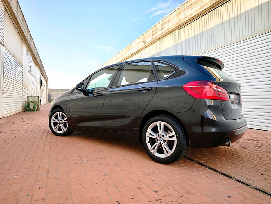 Bmw Luxury 218D Active Tourer Auto Elegância e comforto