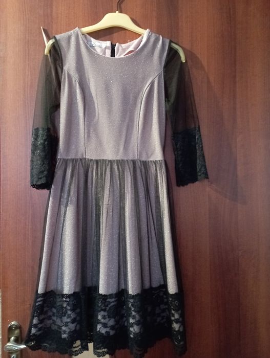 Продам плаття святкове