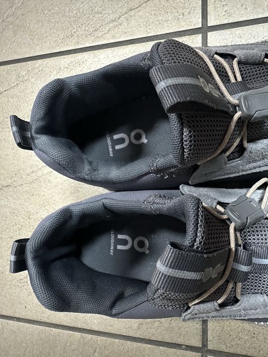 Кросівки ON Running Cloudaway 45 р.