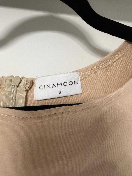 Beżowa sukienka "Cinamoon"