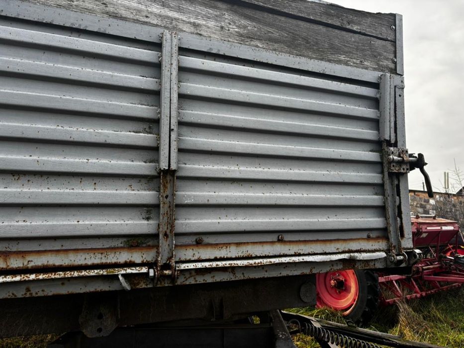 Тракторний причіп