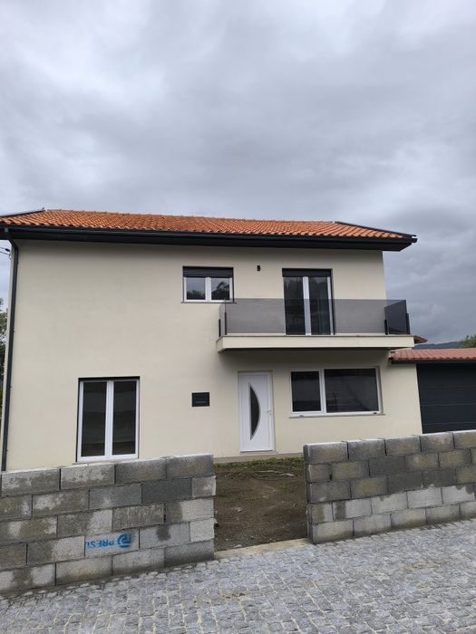 Moradia T4 em Cossourado, Barcelos