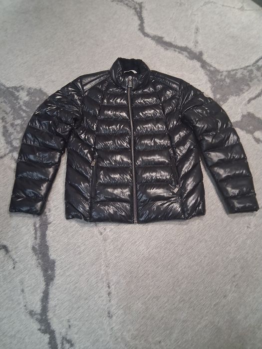 Kurtka puchową MONCLER czarna błyszcząca