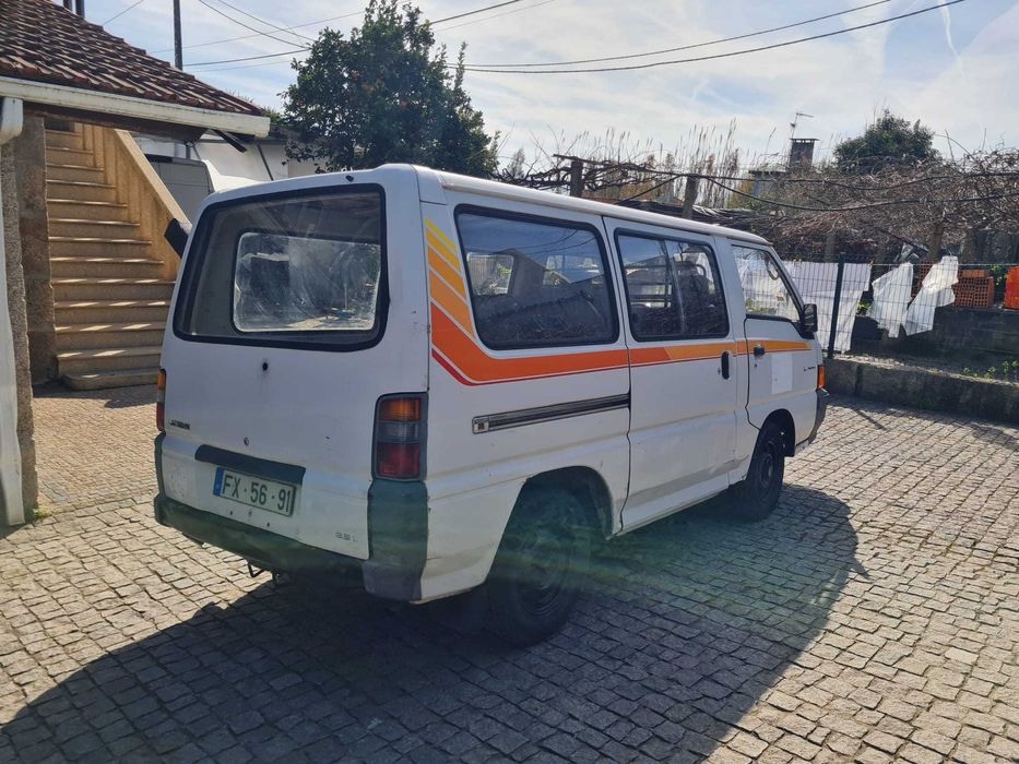 Mitsubishi L 300 9 LUGARES