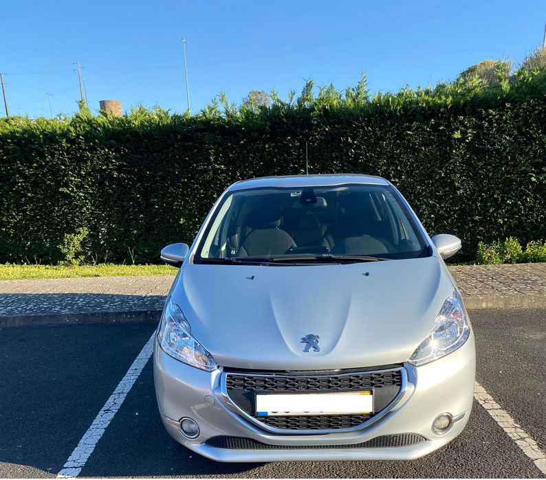 Peugeot 208 1.4 HDi (2014) – Muito económico | Bom estado geral