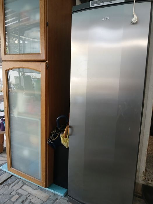 Frigorífico vertical inox AEG