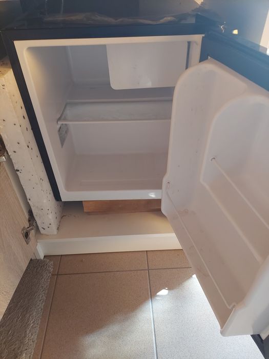 Mała lodówka na działkę