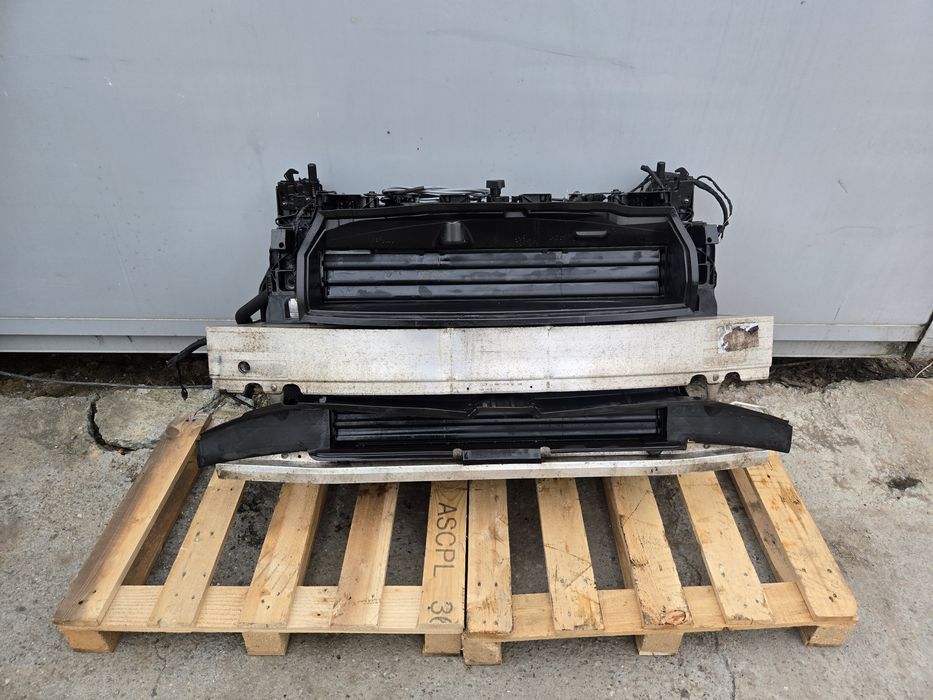 Pas przedni chlodnice wentylator belka audi q8 e-tron 55 quattro 408 koni roleta Góra dol  obudowa wentylatora komplet foto