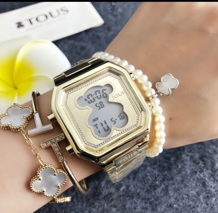 Podświetlany zegarek Tous z pudełkiem