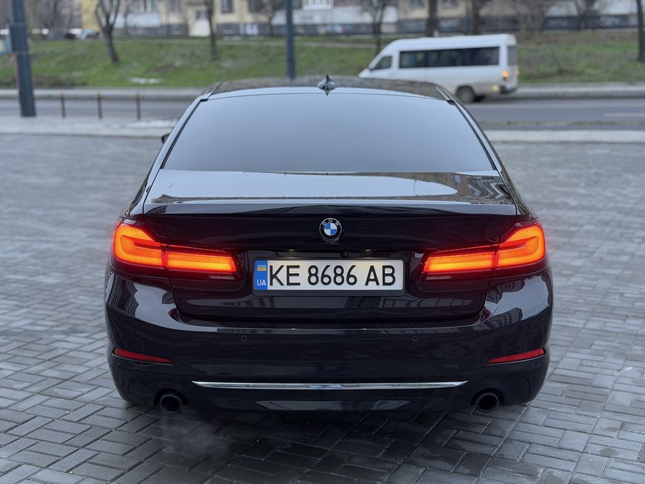 BMW 5 G30 БМВ 5 3.0 дизель полный привод!