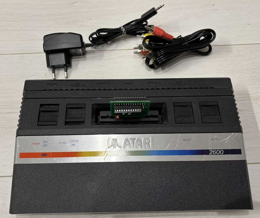 Atari 2600 Jr + video mod + dwie gry