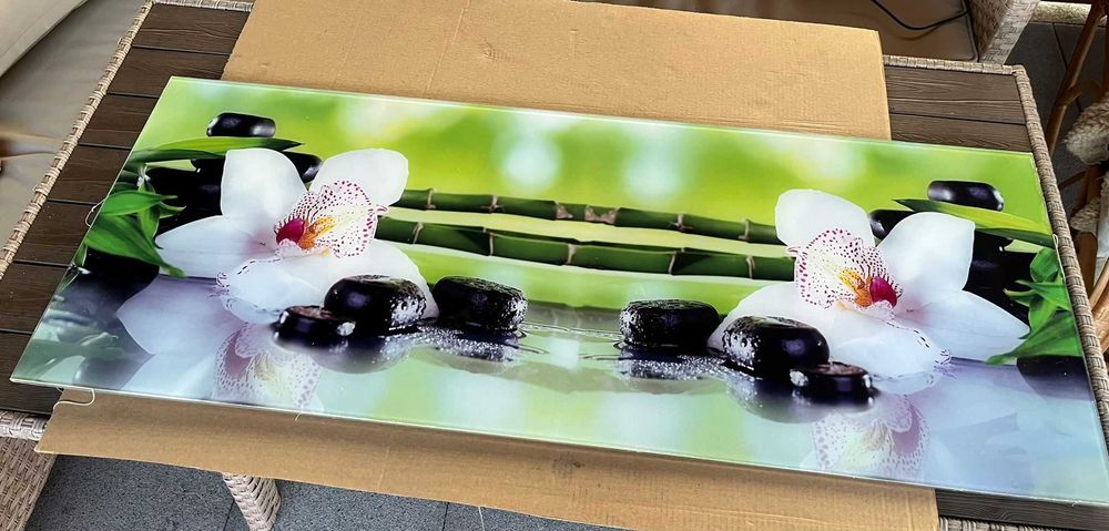 Szyba  dekoracyjna  2sztuki  128x50 ,158x50