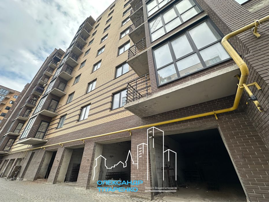 Продам велику однокімнатну квартиру в самому центрі міста!