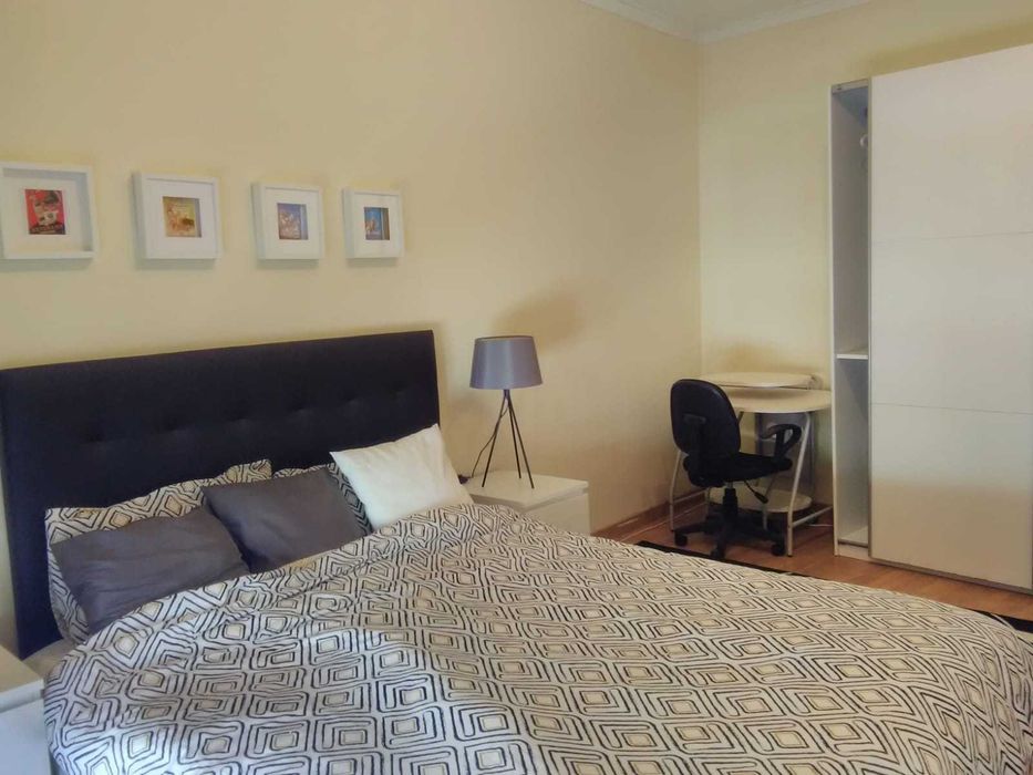Amora, quarto duplo espaçoso