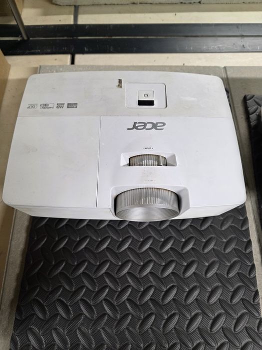 2 Video projector Acer H5380BD Dlp