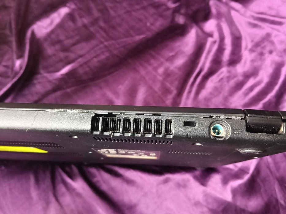 Продам ноутбук Acer Aspire V5-573G