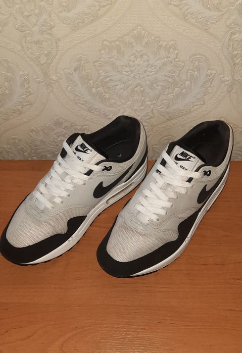 Кросівки Nike Air Max 1 Essential