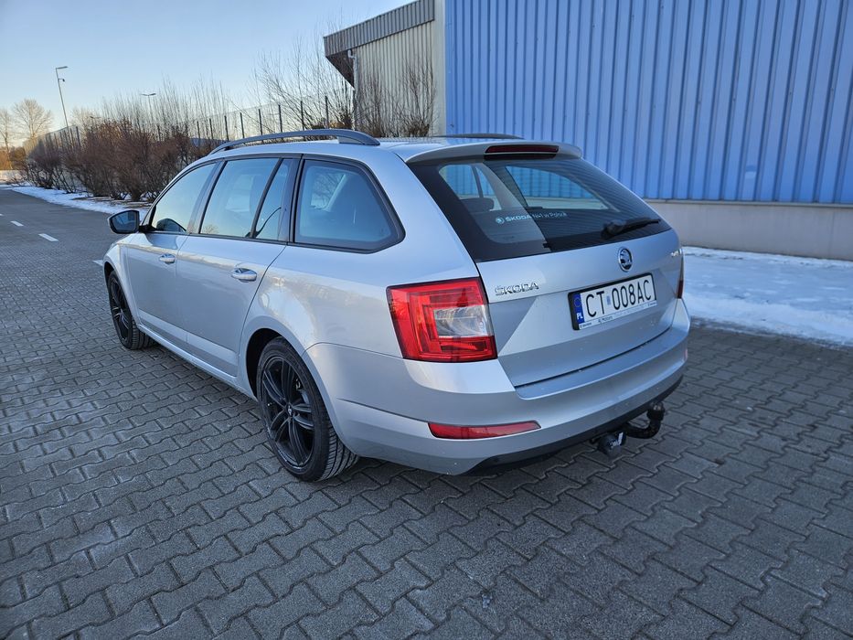 Skoda Octavia 3 Kombi 1.6 TDI Rok 2015 Parktronik Przebieg 169500 km