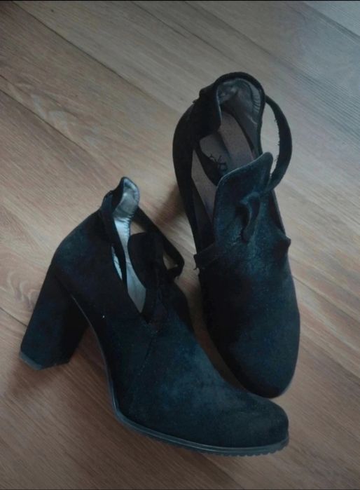 Nowe czarne botki na klockowym obcasie • jesień/zima • rozmiar 40