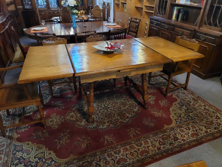 Mesa antiga extensível - Muito bom estado geral - Só a me