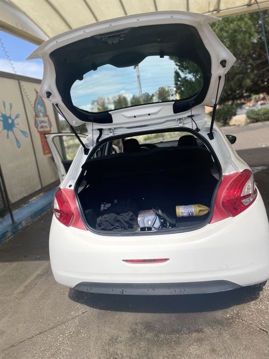 Vendo meu peugeot 208 diesel
