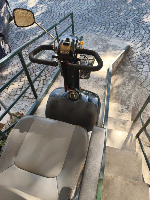 Scooter elétrica mobilidade reduzida