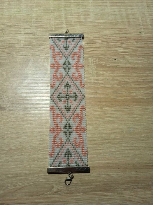 Браслет з бісеру в національному стилі, 17 см