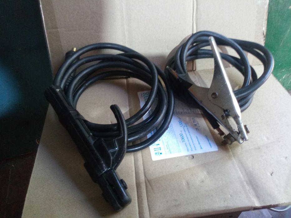 Сварочный инвентор Днипро- М 200 D + маска хамелеон