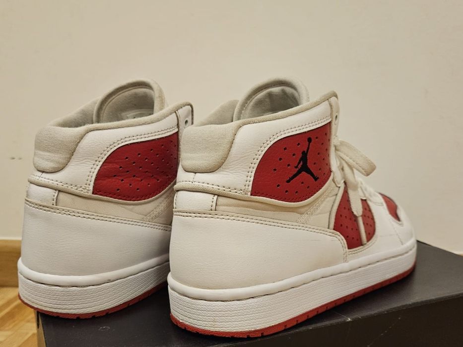 Buty NIKE Jordan Access White Black Gym Red