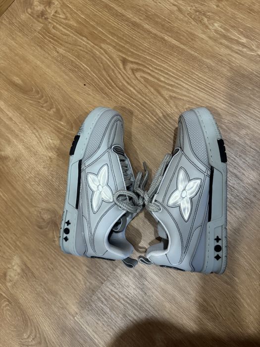 Sapatilhas da marca Louis Vuitton modelo LV Skate