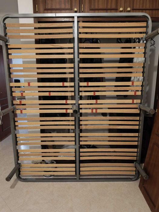 Estrado 160 x 200 cm como novo