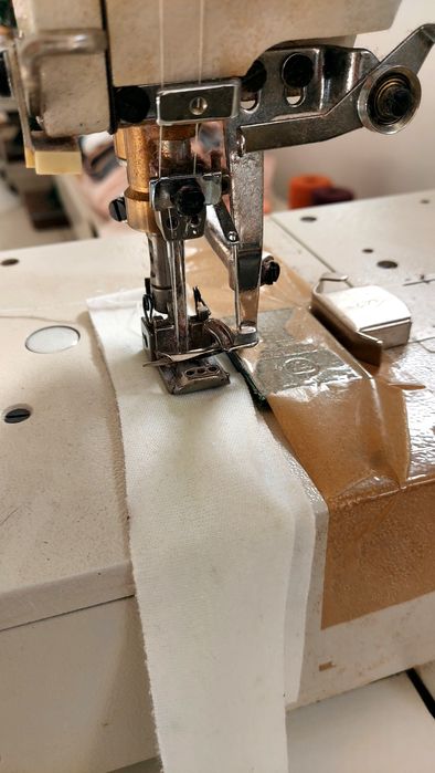 Maquina de fazer bainhas