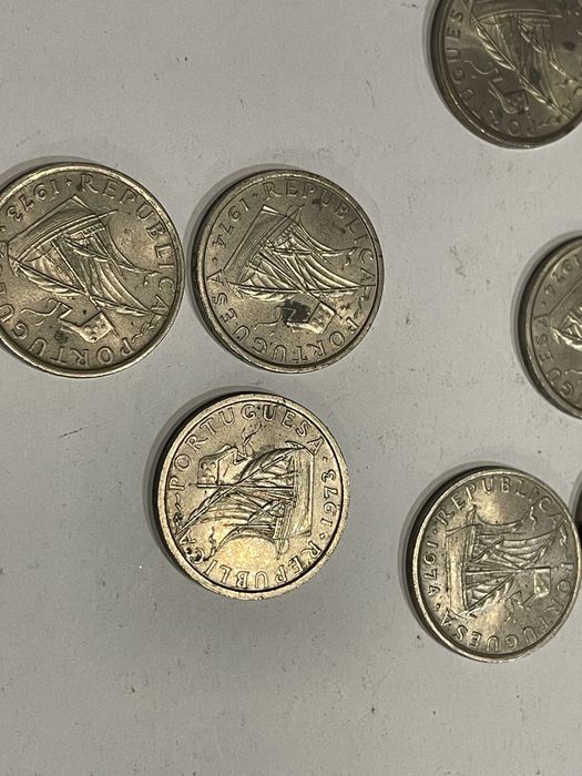 11 moedas de 10$ de varias datas