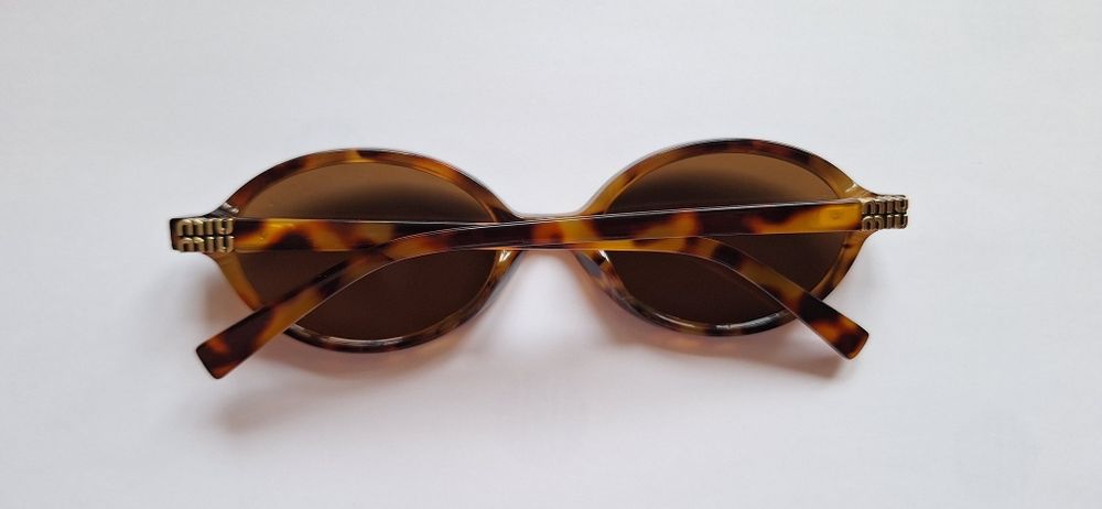 Сонцезахисні окуляри MIU MIU